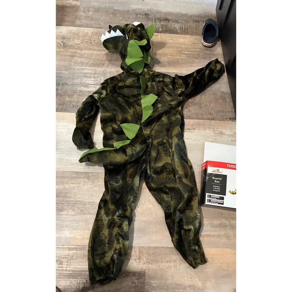Way to Celebrate Roarin Rex Dinosaur Toddler Costume Green Camo Jumpsuit 2T
